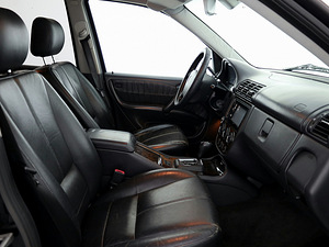 Mercedes-Benz ML 270 Final Edition ATM 2.7 CDI 120kW (6 foto / 8)