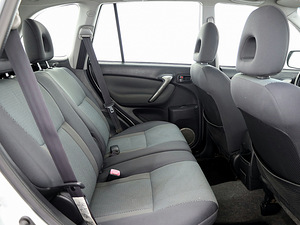 Toyota RAV4 Linea Sol Facelift 4x4 2.0 110kW (7 foto / 7)