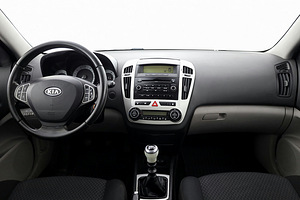 Kia Ceed Elegance 1.6 90kW (5 фото из 8)
