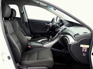 Honda Accord Comfort ATM 2.0 115kW (6 foto / 7)