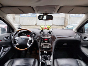 Ford Mondeo Ghia Luxury 2.0 TDCi 103kW (5 foto / 7)