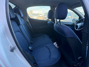 Peugeot 206 Elegance 1.4 HDi 50kW (7 foto / 7)