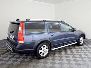 Volvo XC70 Summum Facelift AWD ATM 2.4 D5 136kW (3 foto / 7)