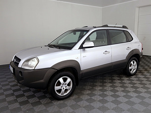 Hyundai Tucson Comfort 4x4 2.0 104kW (2 foto / 7)