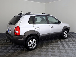 Hyundai Tucson Comfort 4x4 2.0 104kW (3 foto / 7)