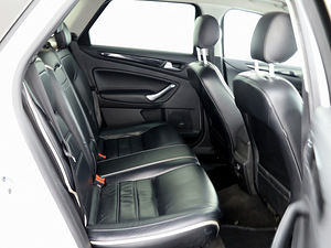 Ford Mondeo Titanium X Facelift ATM 2.0 TDCi 103kW (7 foto / 7)