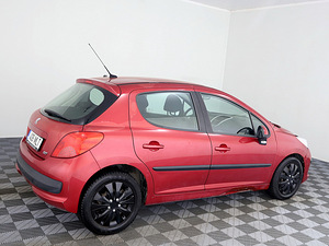 Peugeot 207 Elegance LPG 1.4 70kW (3 foto / 7)