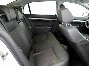 Opel Vectra Cosmo Facelift 2.2 114kW (7 foto / 7)