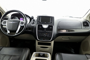 Chrysler Town and Country Luxury Facelift 3.6 208kW (5 foto / 9)
