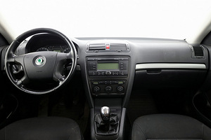 Skoda Octavia Comfortline 1.9 TDI 77kW (5 foto / 7)
