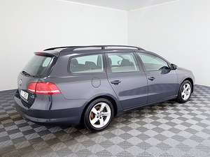 Volkswagen Passat Comfortline 1.6 TDI 77kW (3 foto / 7)