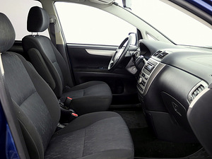 Toyota Avensis Verso Linea Sol Facelift ATM 2.0 110kW (6 foto / 7)