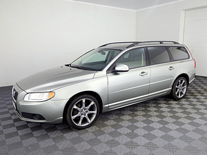 Volvo V70 Summum ATM 2.4 D5 136kW (2 foto / 7)