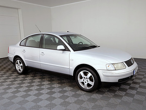 Volkswagen Passat Comfortline ATM 2.5 TDI 110kW (1 foto / 7)