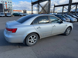 Hyundai Sonata Comfort ATM 2.4 119kW (3 foto / 7)