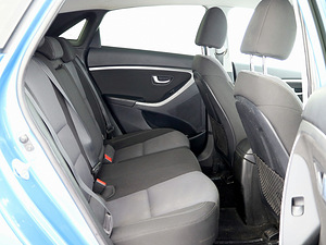 Hyundai i30 Elegance 1.6 99kW (7 foto / 7)