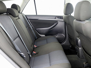 Toyota Avensis Linea Sol Facelift ATM 1.8 95kW (7 foto / 8)