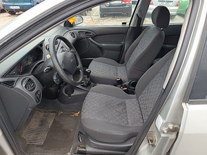 Ford Focus Comfort 1.4 55kW (6 фото из 7)