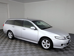 Honda Accord Elegance Facelift 2.0 114kW (1 foto / 7)