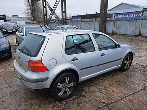 Volkswagen Golf Comfortline ATM 1.6 74kW (3 foto / 7)