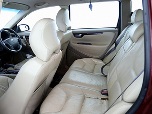 Volvo V70 Summum 2.4 D5 120kW (7 foto / 7)