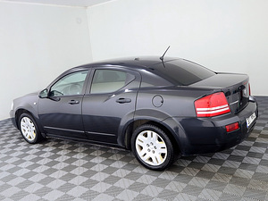 Dodge Avenger Comfort 2.0 115kW (4 foto / 7)