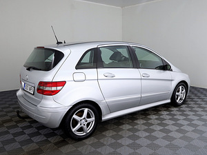 Mercedes-Benz B 200 Luxury ATM 2.0 CDI 103kW (3 foto / 7)