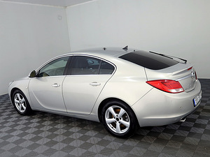 Opel Insignia Cosmo LPG 4x4 2.8 191kW (4 фото из 8)