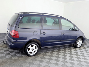 Volkswagen Sharan Comfortline Facelift 2.0 TDI 103kW (3 фото из 8)