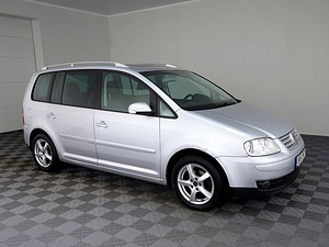 Volkswagen Touran Comfortline ATM 1.6 85kW (1 foto / 7)