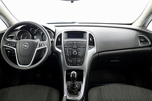 Opel Astra Elegance Facelift 1.6 85kW (5 foto / 7)