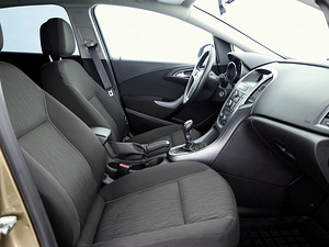 Opel Astra Elegance Facelift 1.6 85kW (6 foto / 7)