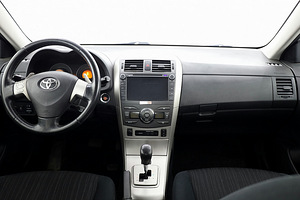 Toyota Corolla Linea Sol ATM 1.6 91kW (5 foto / 9)