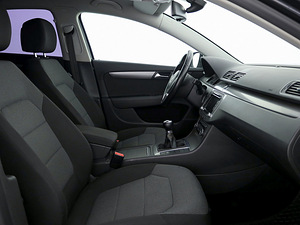 Volkswagen Passat Comfortline 1.8 118kW (6 foto / 9)