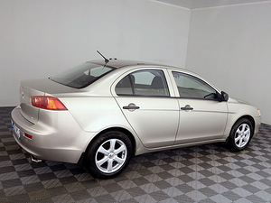 Mitsubishi Lancer Elegance ATM 1.5 80kW (3 foto / 7)