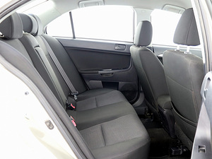 Mitsubishi Lancer Elegance ATM 1.5 80kW (7 foto / 7)