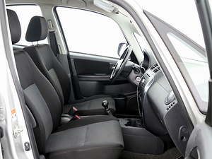 Suzuki SX4 Comfort 1.6 79kW (6 foto / 7)