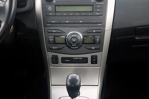 Toyota Corolla Linea Sol LPG ATM 1.6 91kW (8 foto / 8)