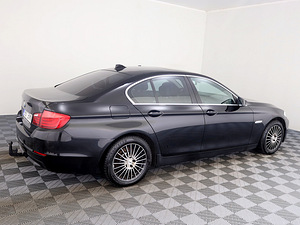 BMW 520 Executive ATM 2.0 D 135kW (3 foto / 7)