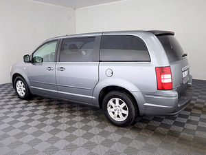 Chrysler Grand Voyager Comfort ATM 2.8 CRD 120kW (4 foto / 9)