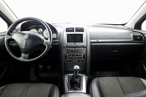 Peugeot 407 Luxury 2.2 116kW (5 foto / 7)