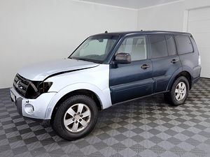 Mitsubishi Pajero Comfort 3.2 Di-D 118kW (2 foto / 8)