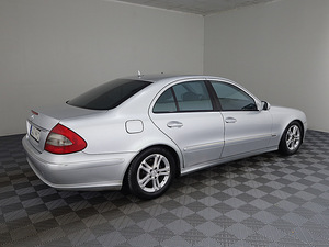 Mercedes-Benz E 220 Avantgarde Facelift ATM 2.1 CDI 125kW (3 foto / 7)