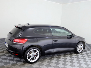Volkswagen Scirocco Individual ATM 2.0 147kW (3 foto / 8)