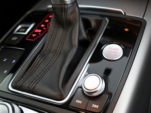 Audi A6 allroad S-Line Quattro ATM 3.0 TDI 150kW (8 foto / 9)