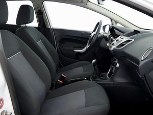 Ford Fiesta Elegance 1.2 44kW (6 foto / 7)