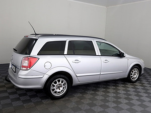 Opel Astra Elegnace Facelift 1.7 CDTi 81kW (3 foto / 7)