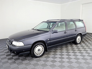 Volvo XC70 Summum AWD ATM 2.4 142kW (2 foto / 7)