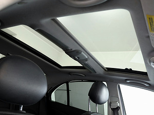 Mercedes-Benz E 320 Avantgarde ATM 3.2 165kW (8 foto / 8)