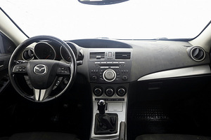 Mazda 3 Elegance 1.6 77kW (5 фото из 7)